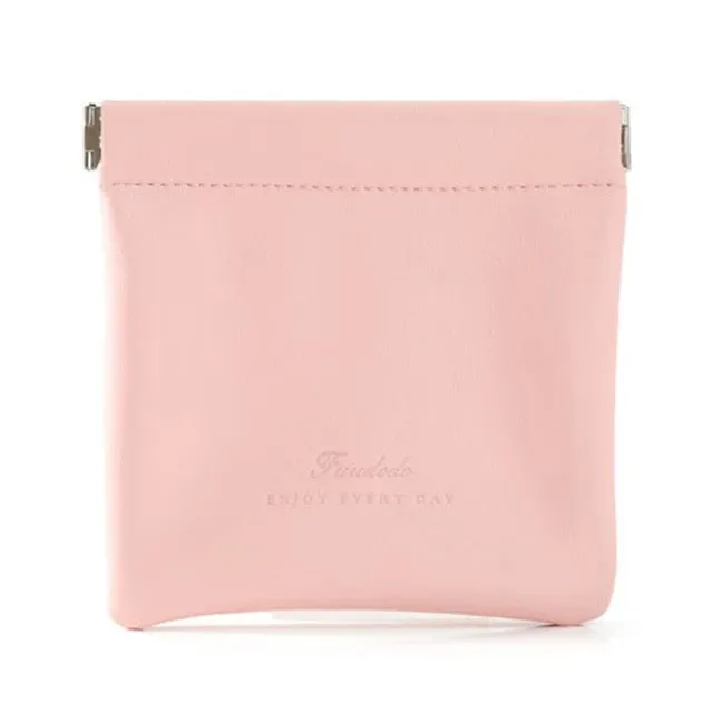 Automatic Closing Pouch Leather