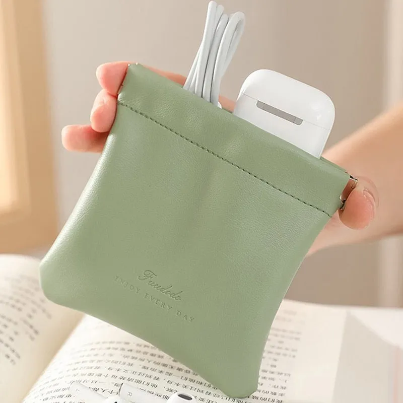 Automatic Closing Pouch Leather