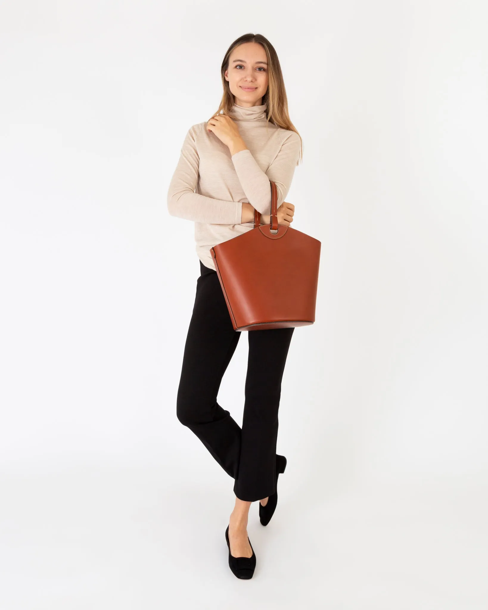 Large Bucket Tote in English Tan Leather