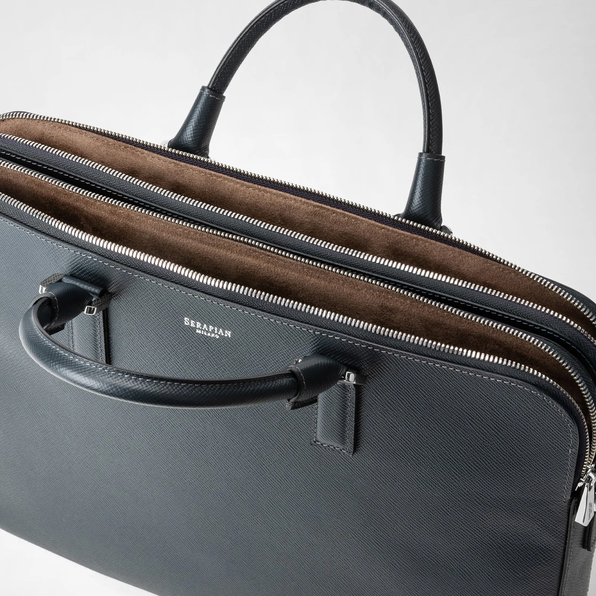 SLIM BRIEFCASE WITH DOUBLE ZIP IN EVOLUZIONE LEATHER